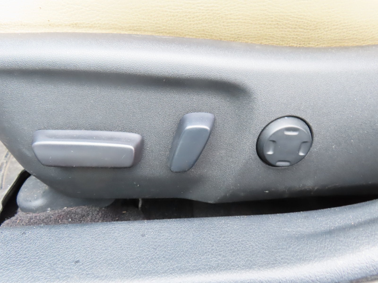 2016 Toyota Avalon XLE Plus