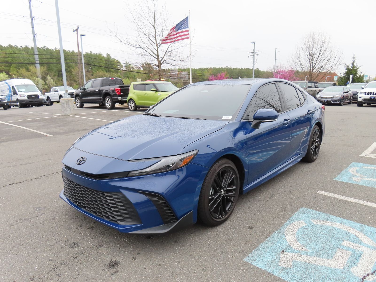 2025 Toyota Camry SE