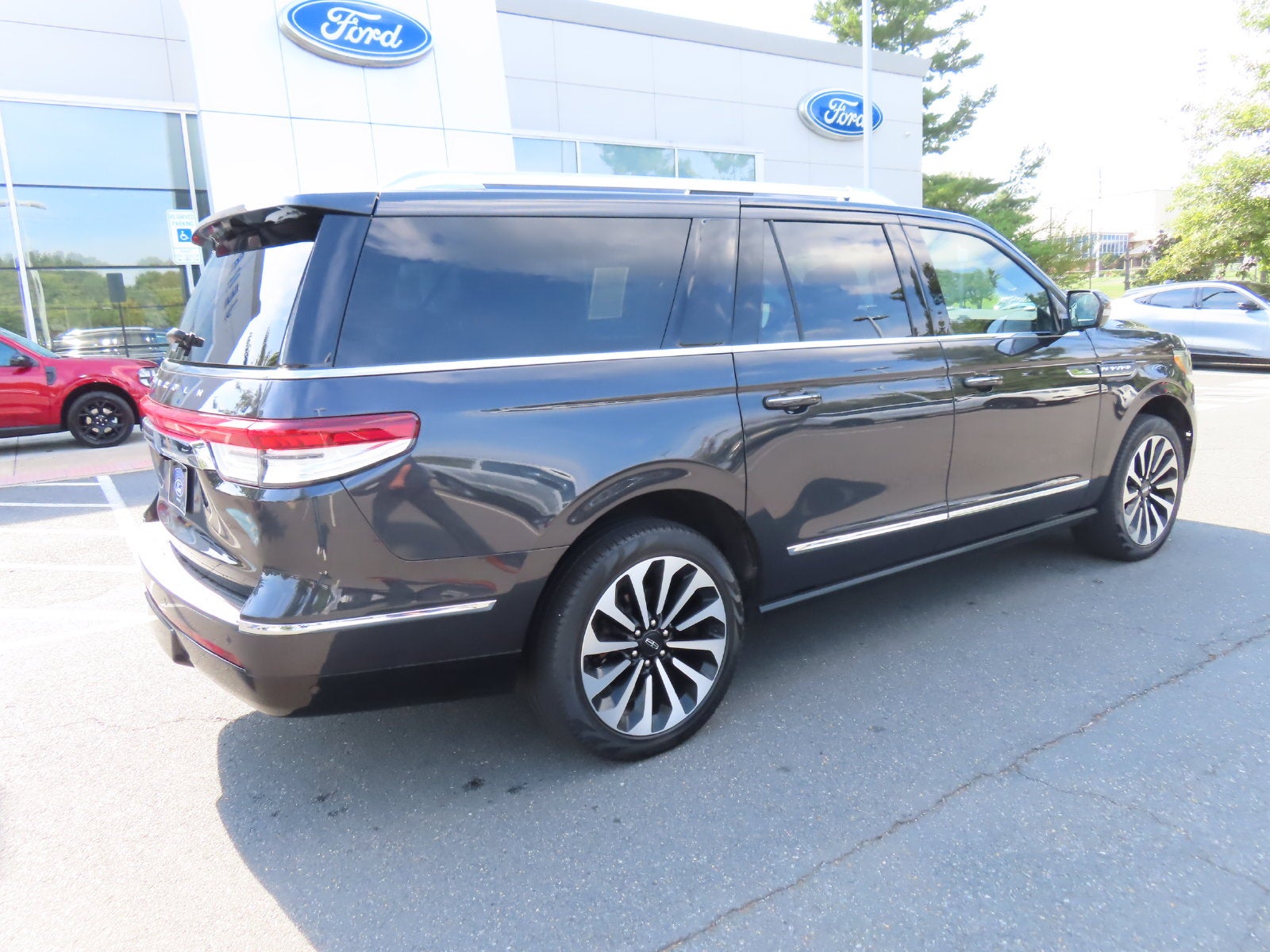 2024 Lincoln Navigator L Reserve