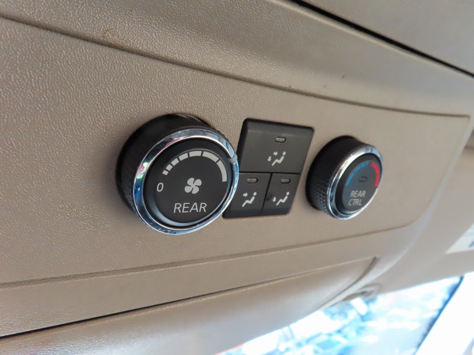 2014 Nissan Armada SV