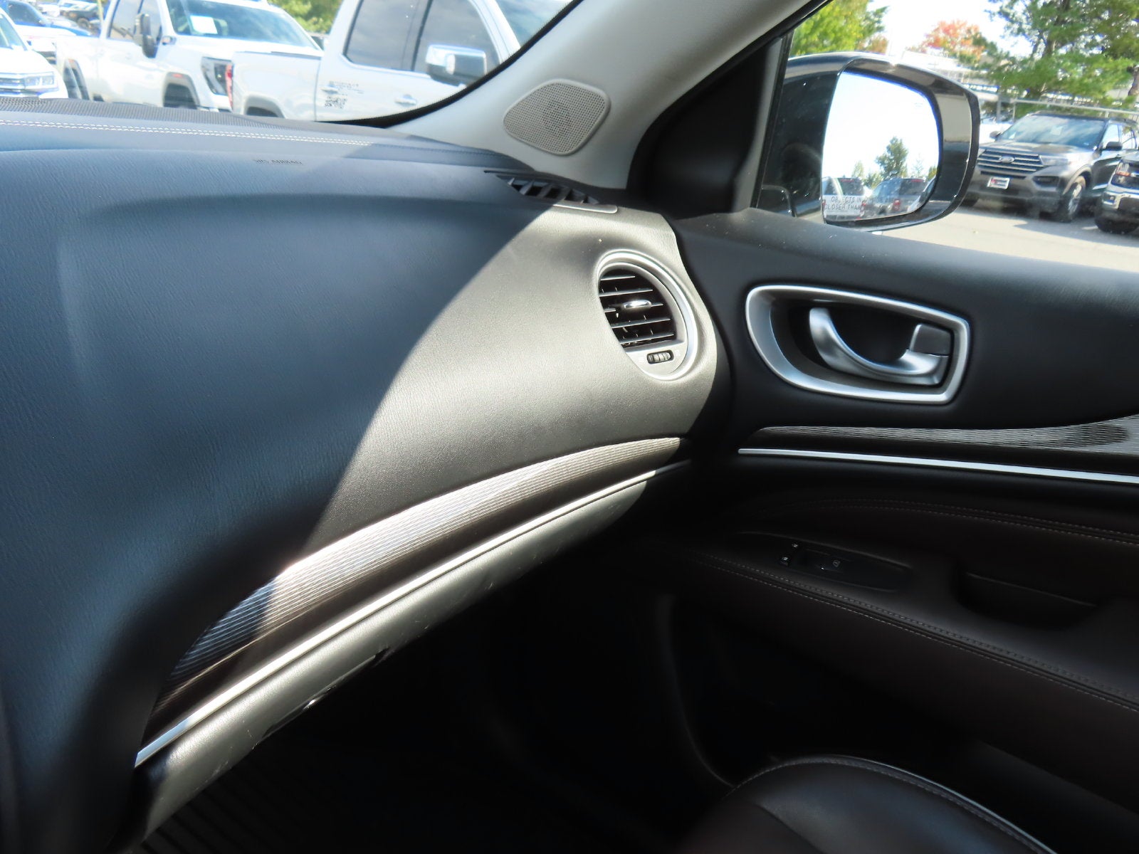 2016 INFINITI QX60 Base