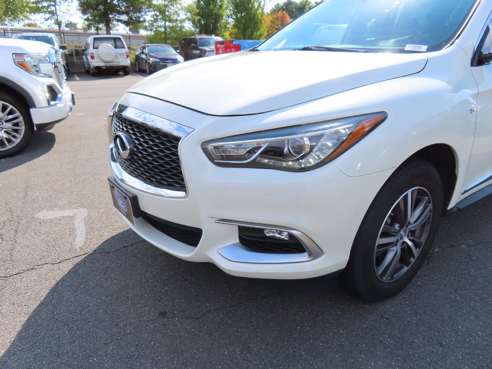 2016 INFINITI QX60 Base