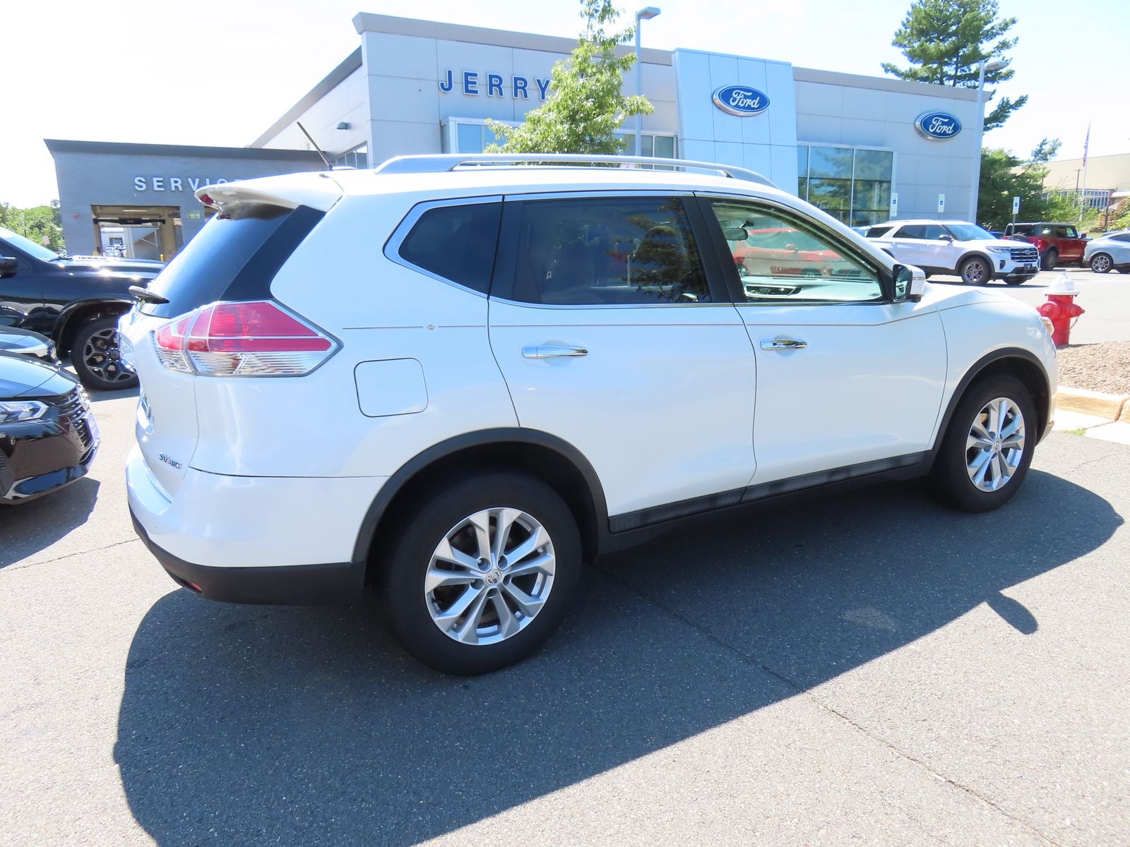 2016 Nissan Rogue SV