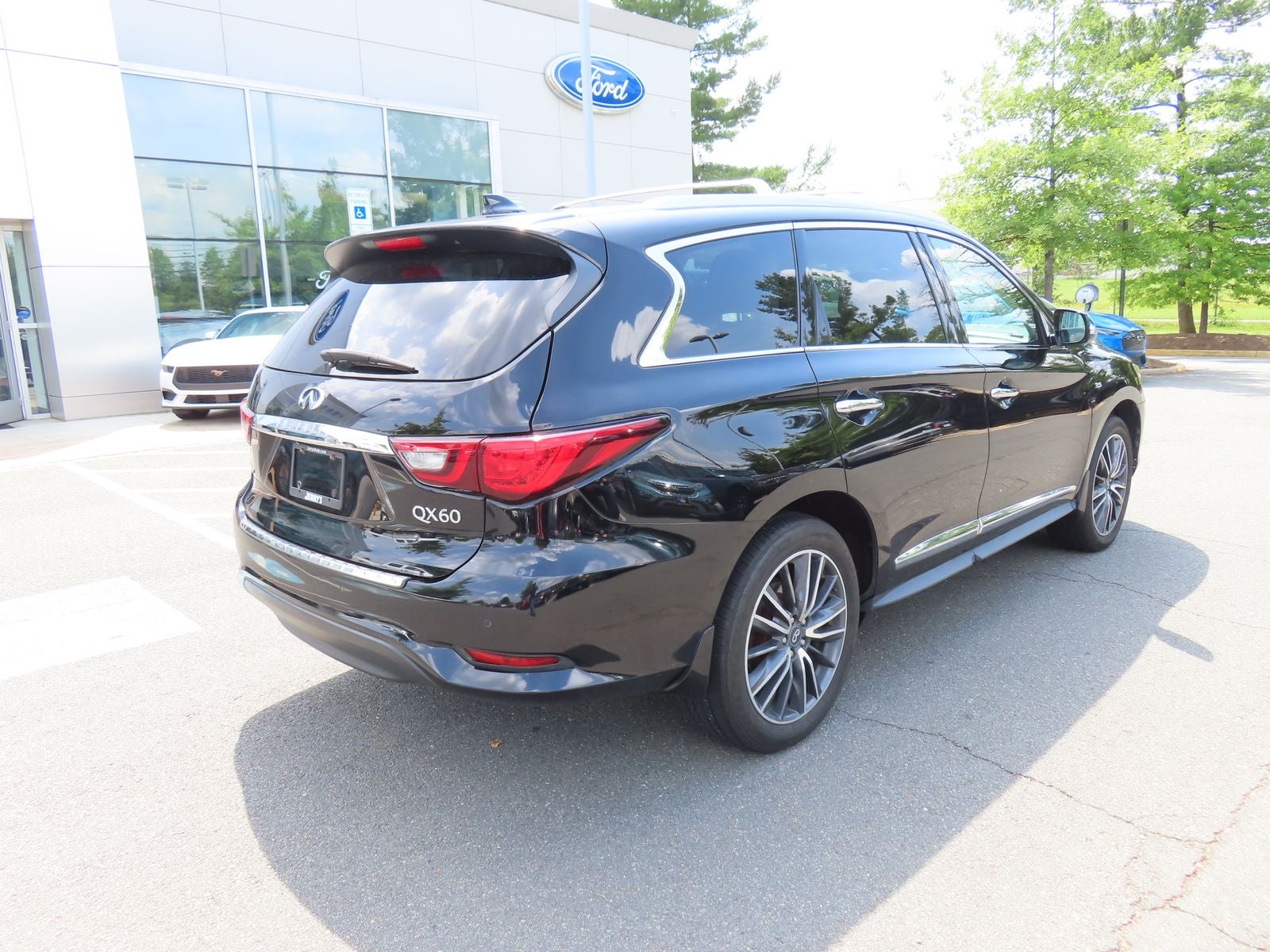 2020 INFINITI QX60 Signature Edition