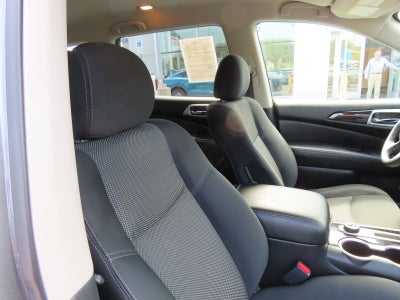 2019 Nissan Pathfinder SV