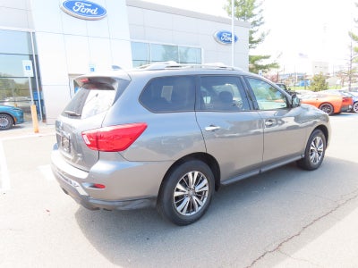 2019 Nissan Pathfinder SV