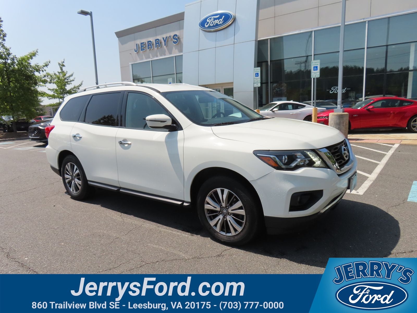 2018 Nissan Pathfinder SV