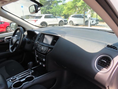 2018 Nissan Pathfinder SV