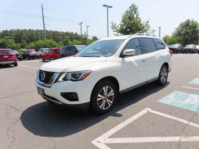2018 Nissan Pathfinder SV