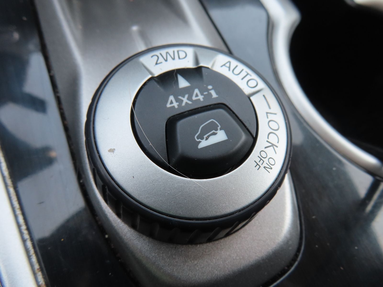 2018 Nissan Pathfinder SV