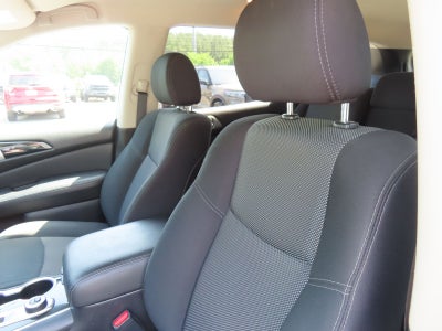 2018 Nissan Pathfinder SV