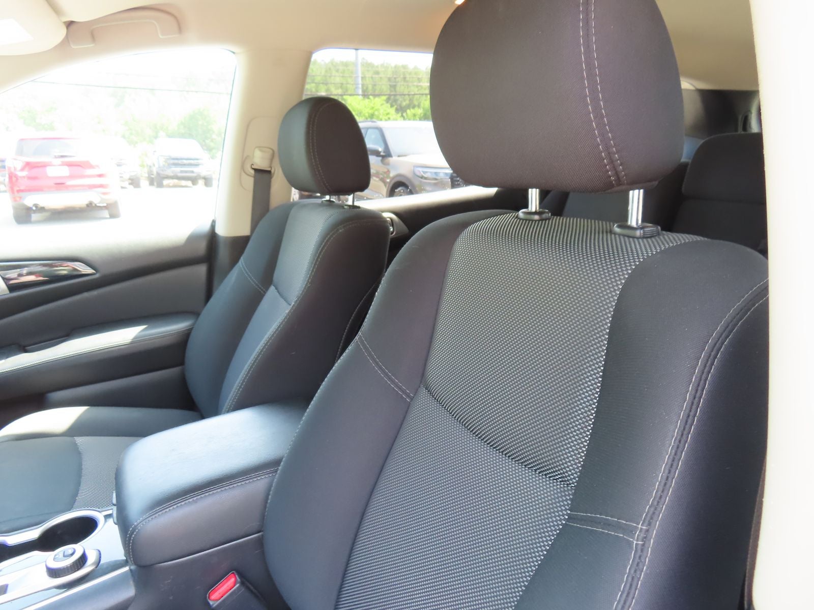 2018 Nissan Pathfinder SV