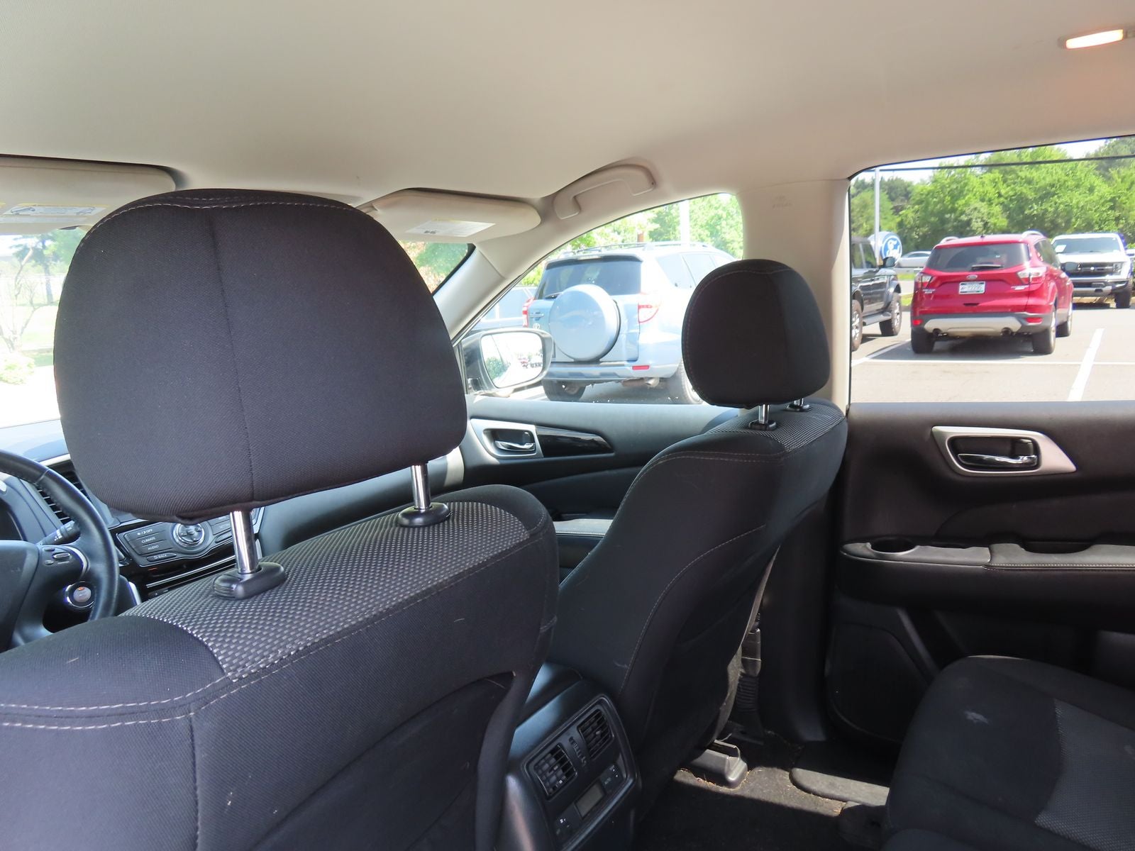 2018 Nissan Pathfinder SV