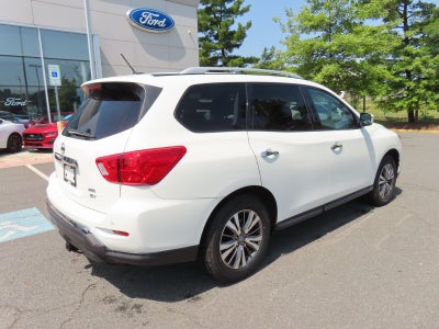 2018 Nissan Pathfinder SV