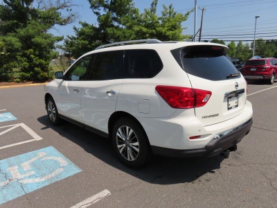 2018 Nissan Pathfinder SV