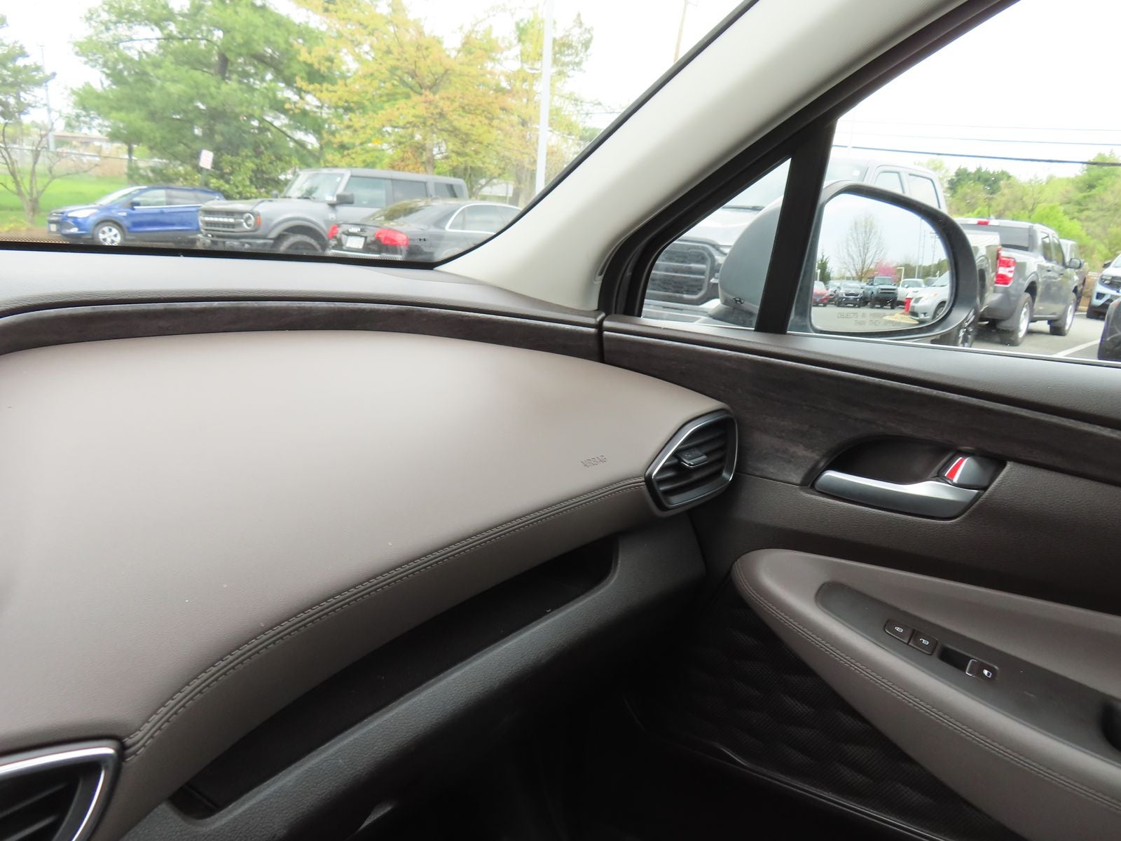 2020 Hyundai Santa Fe SE