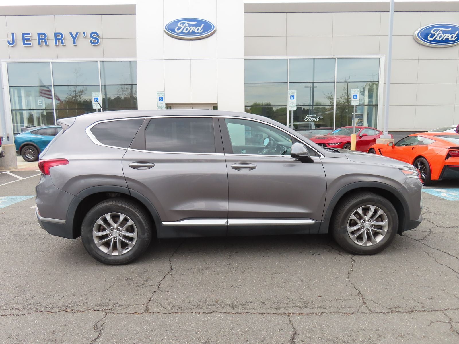 2020 Hyundai Santa Fe SE