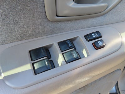 2005 Toyota Sequoia SR5