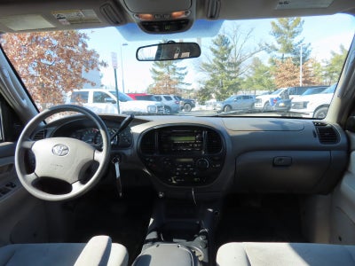 2005 Toyota Sequoia SR5