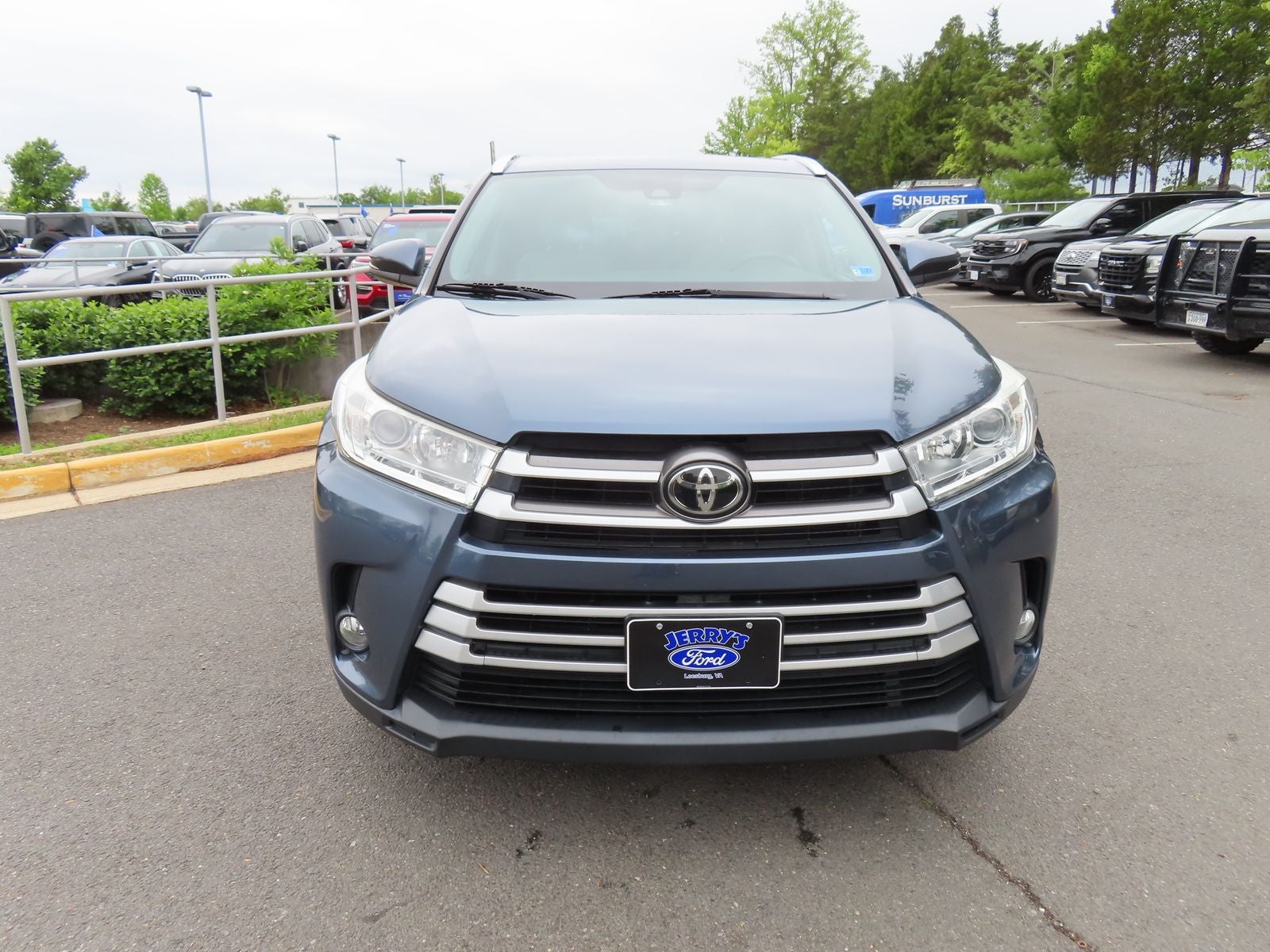 2019 Toyota Highlander Base