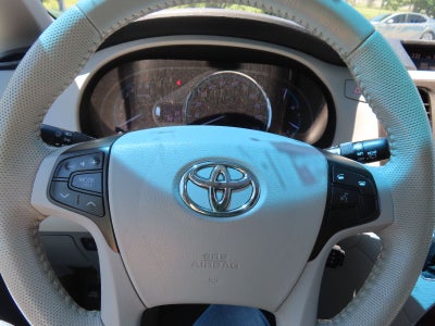 2014 Toyota Sienna XLE 8 Passenger