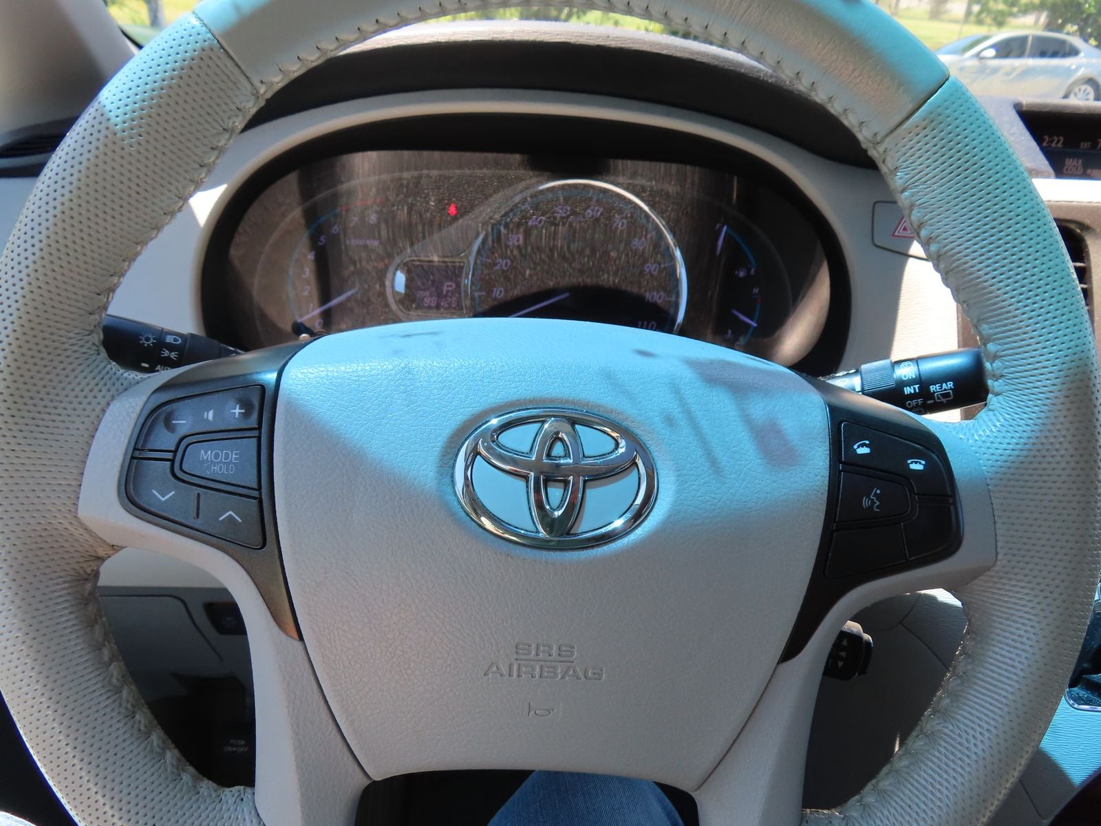 2014 Toyota Sienna XLE 8 Passenger