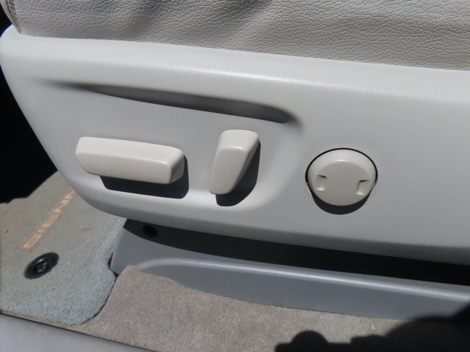 2014 Toyota Sienna XLE 8 Passenger
