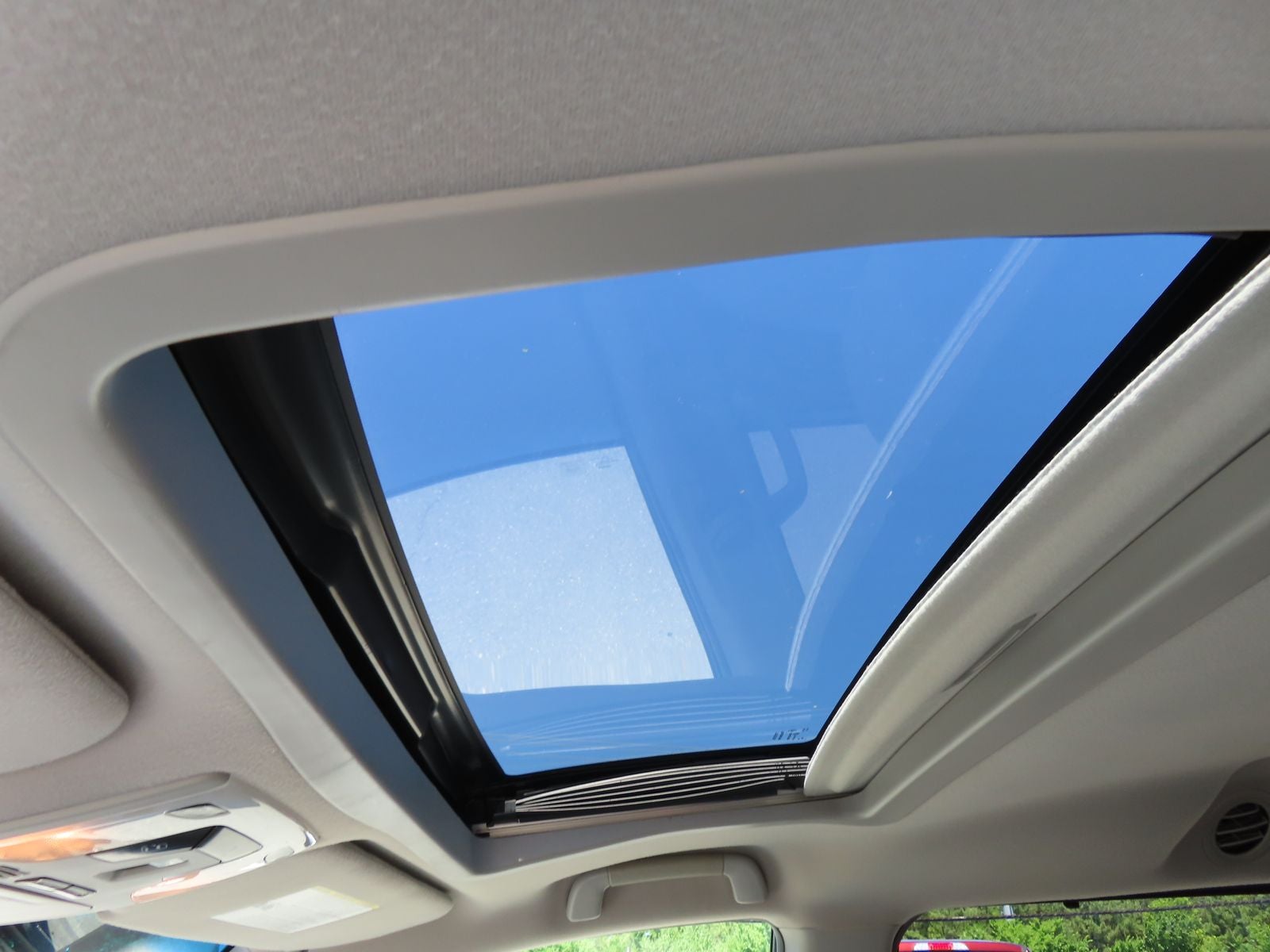 2014 Toyota Sienna XLE 8 Passenger