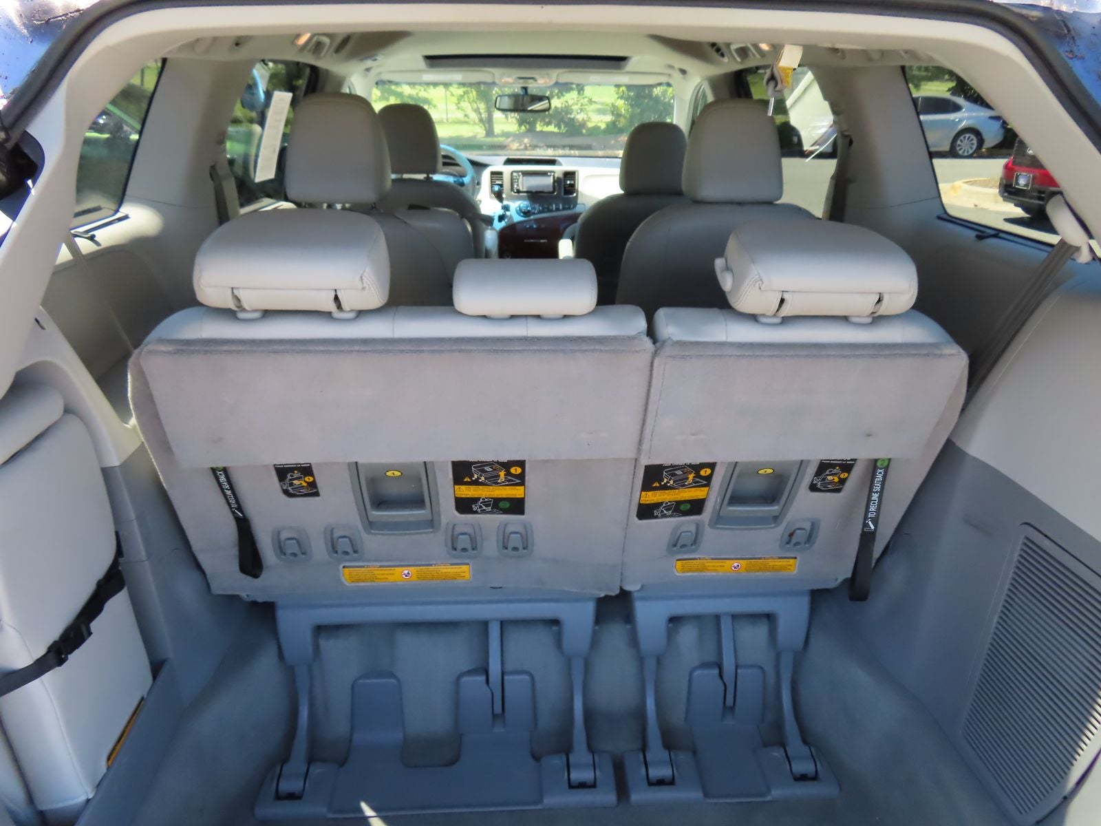 2014 Toyota Sienna XLE 8 Passenger