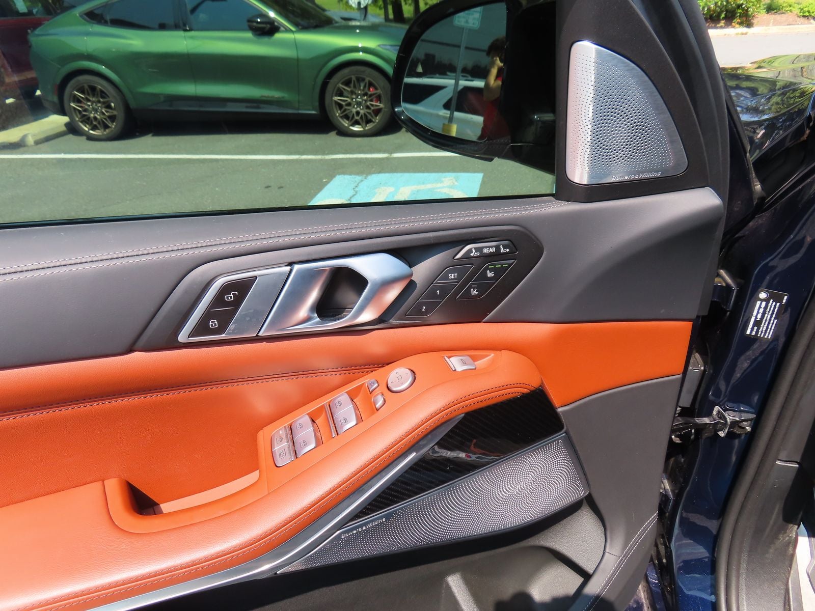 2024 BMW X7 M60i