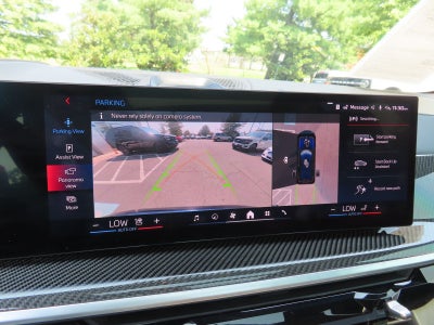 2024 BMW X7 M60i