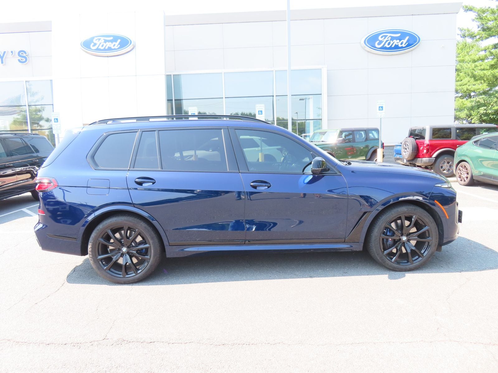 2024 BMW X7 M60i