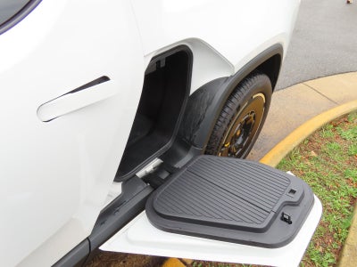 2025 Rivian R1T Adventure Dual Motor Standard Pack