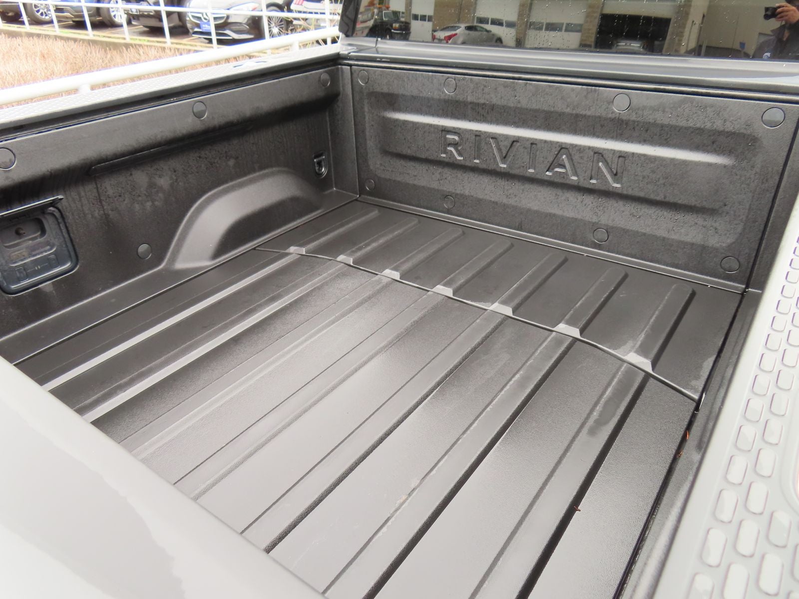 2025 Rivian R1T Adventure Dual Motor Standard Pack