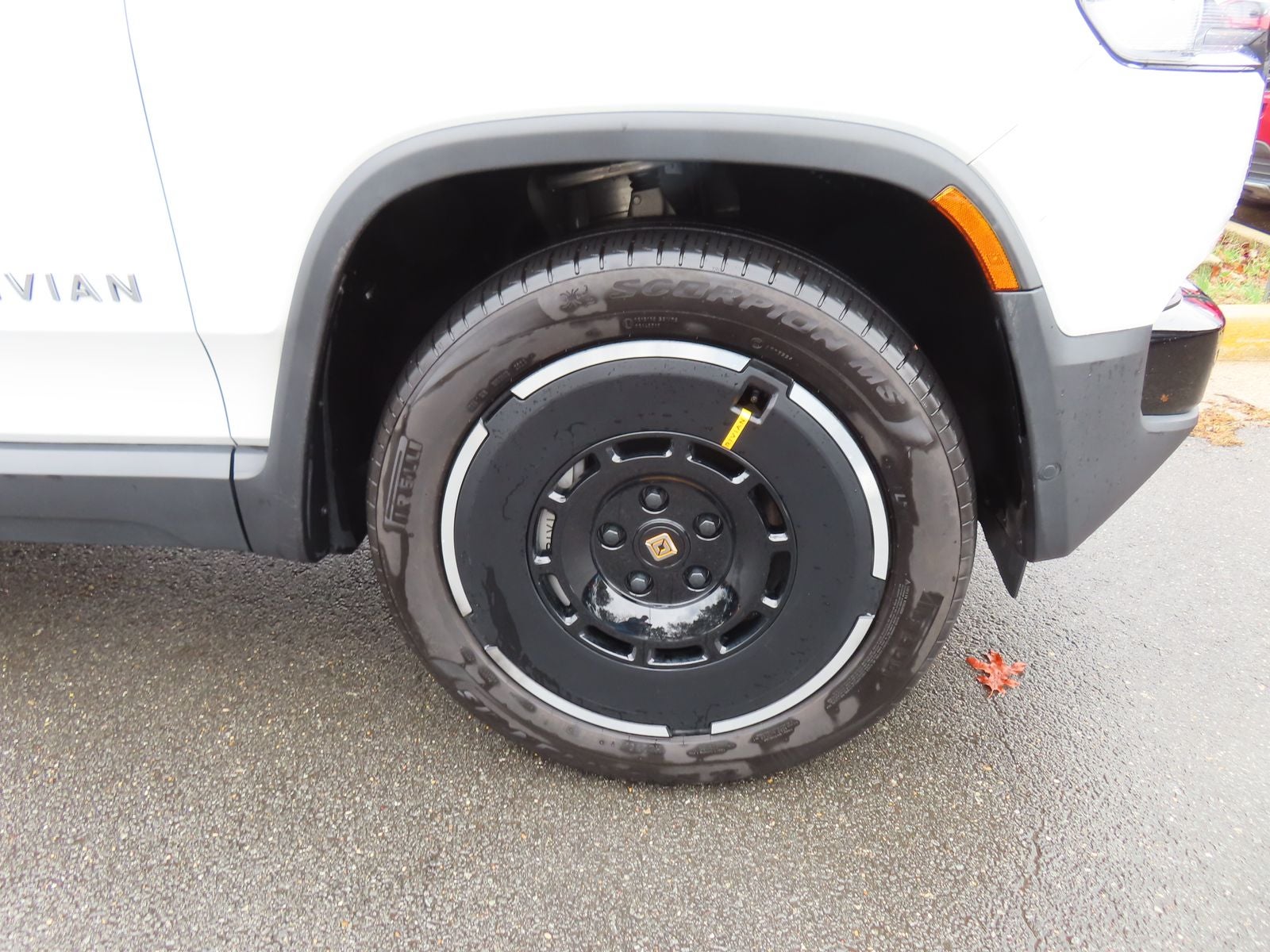 2025 Rivian R1T Adventure Dual Motor Standard Pack