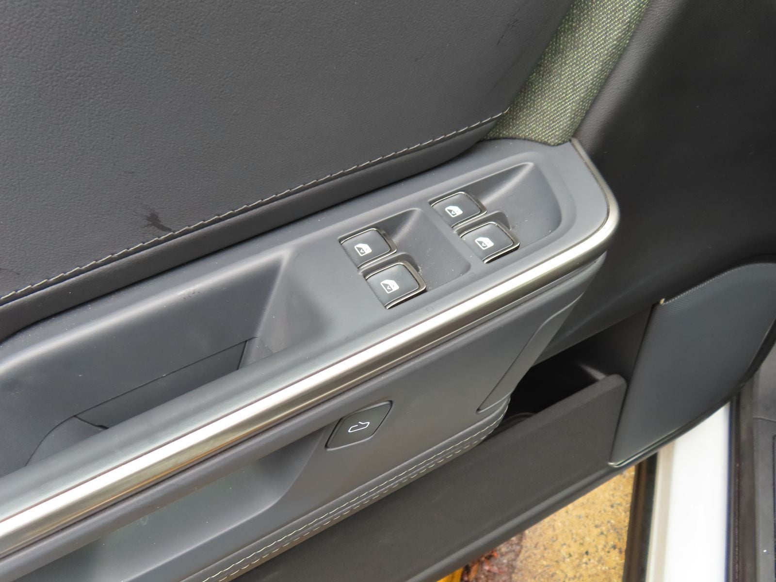 2025 Rivian R1T Adventure Dual Motor Standard Pack