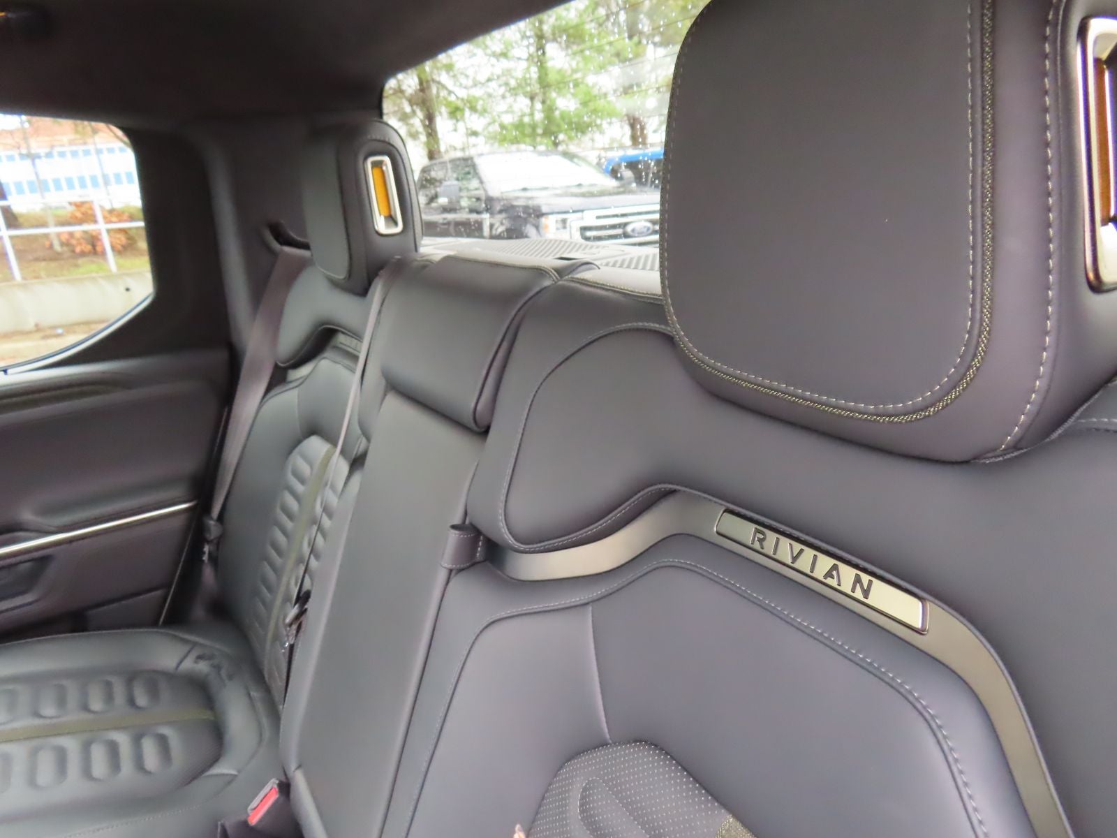 2025 Rivian R1T Adventure Dual Motor Standard Pack