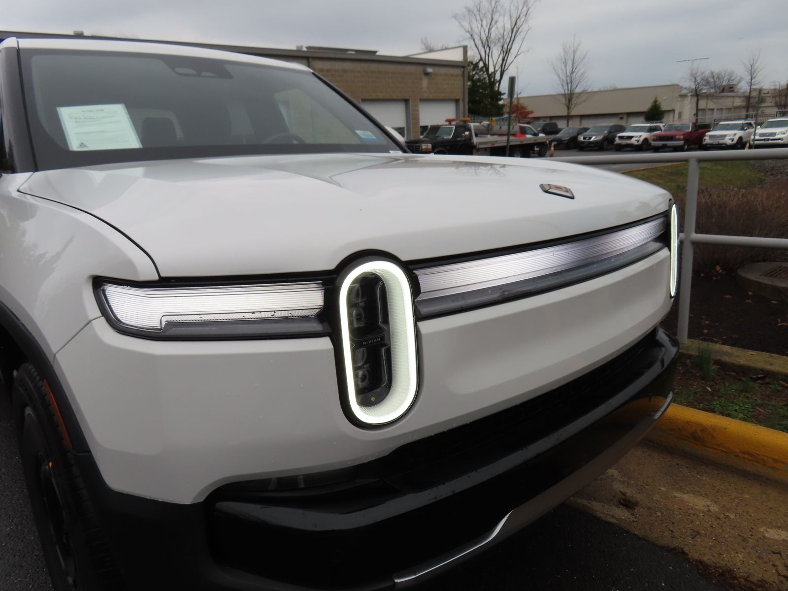 2025 Rivian R1T Adventure Dual Motor Standard Pack