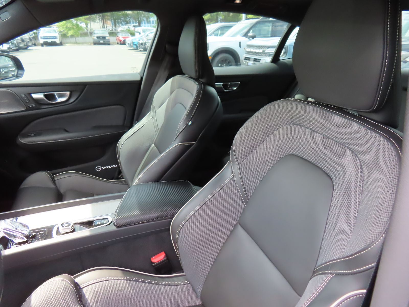 2024 Volvo S60 B5 Plus Black Edition