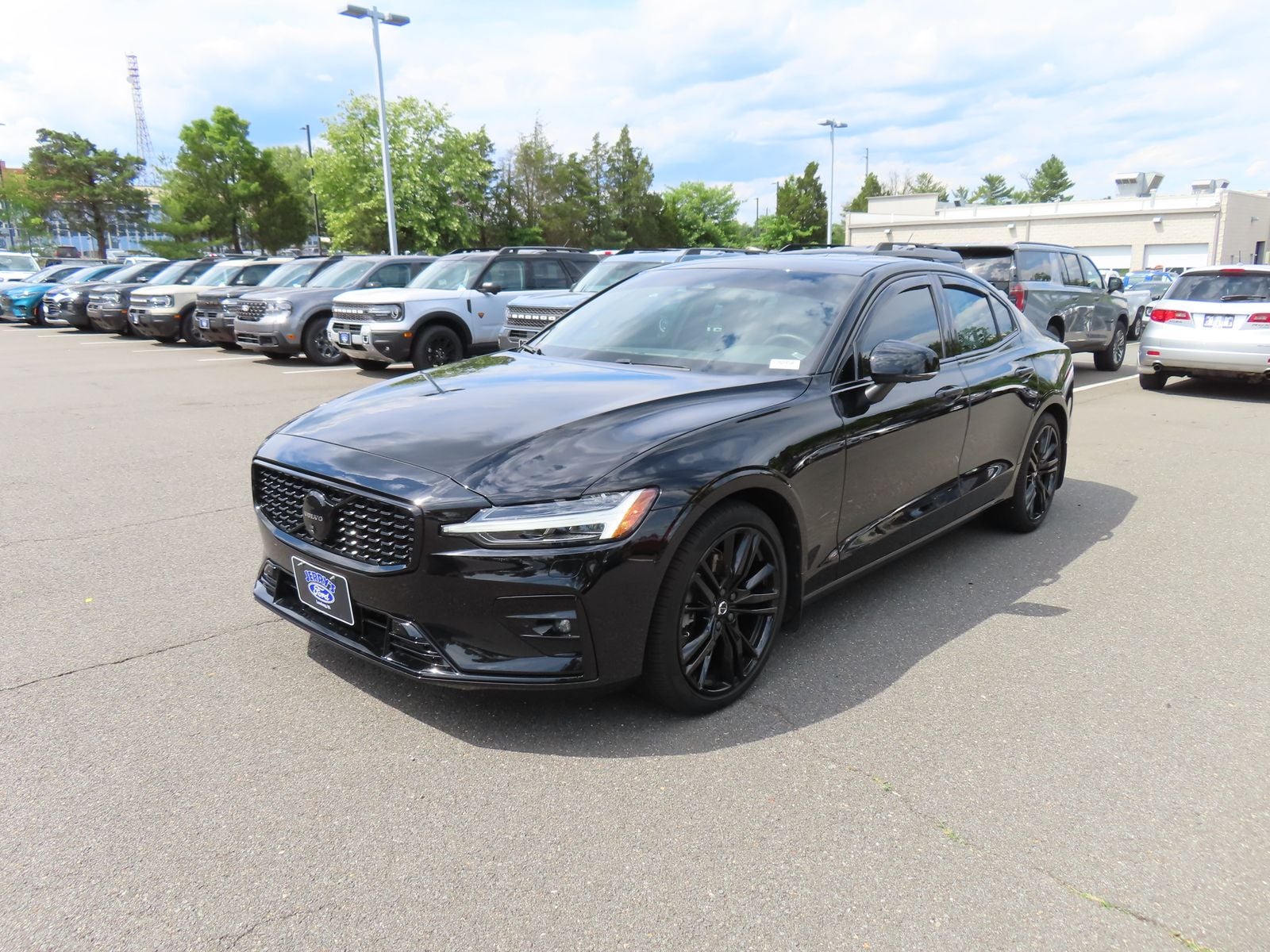 2024 Volvo S60 B5 Plus Black Edition