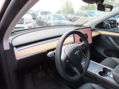 2024 Tesla Model Y Long Range