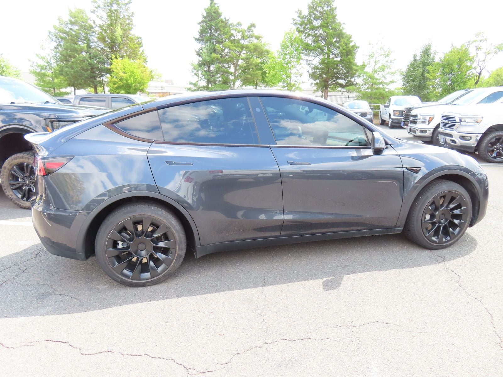 2024 Tesla Model Y Long Range