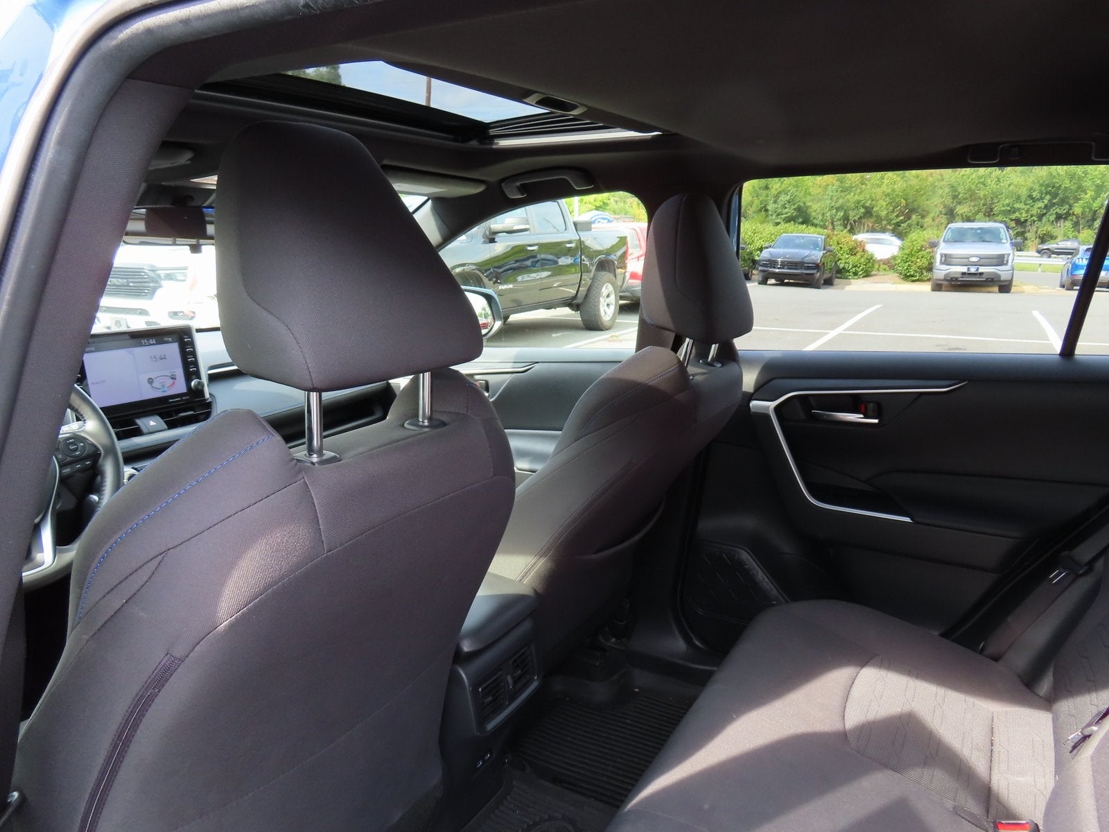 2022 Toyota RAV4 Hybrid SE