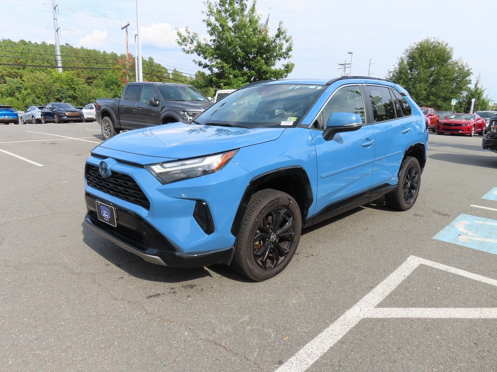2022 Toyota RAV4 Hybrid SE