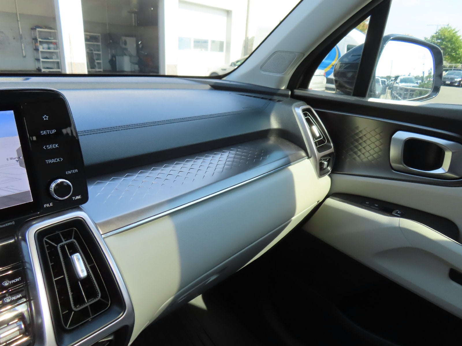 2022 Kia Sorento Hybrid EX