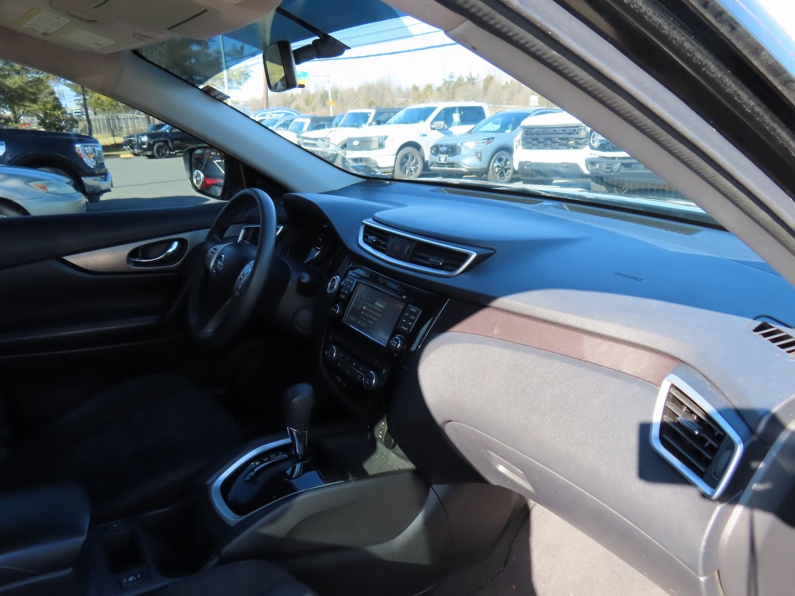 2015 Nissan Rogue SV