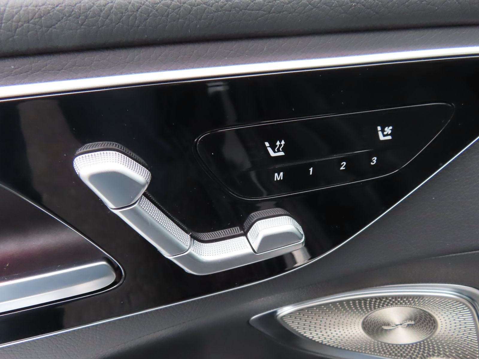 2025 Mercedes-Benz C-Class C 300 4MATIC®