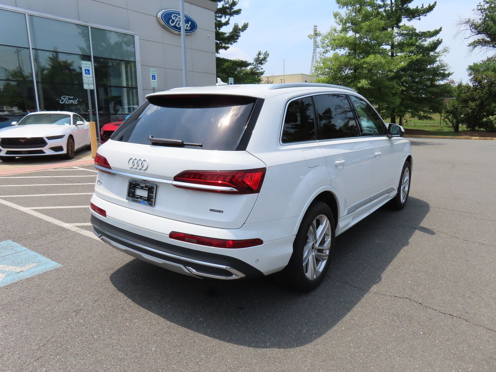 2023 Audi Q7 55 Premium Plus quattro