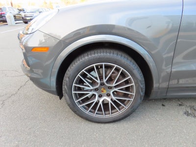 2021 Porsche Cayenne Coupe Base