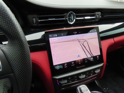 2022 Maserati Quattroporte Modena Q4